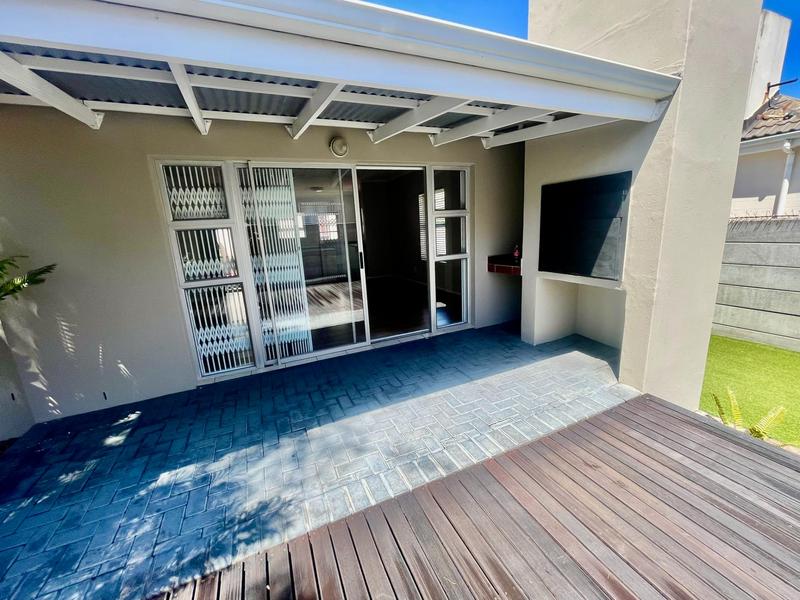 To Let 3 Bedroom Property for Rent in Sonstraal Heights Western Cape
